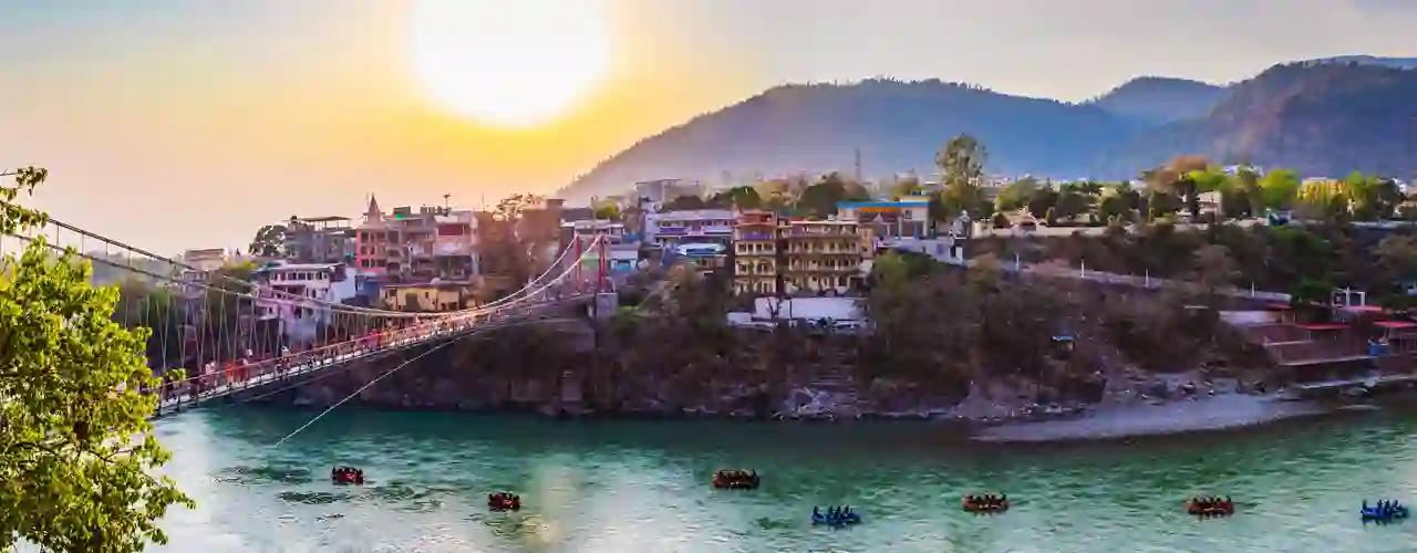 laxman jhula rishikesh view